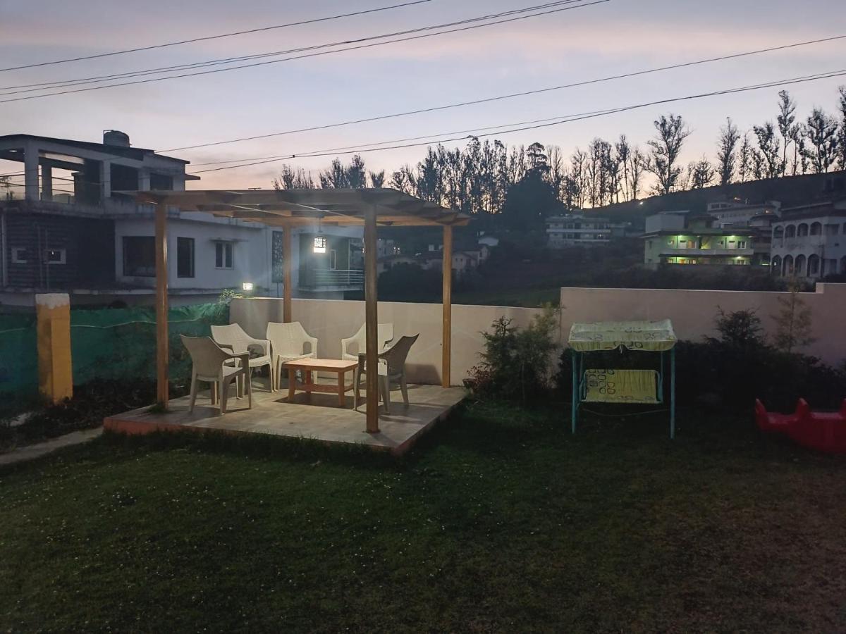 Rose Garden Enclave For Families & Executives Bed & Breakfast Ooty Exterior photo